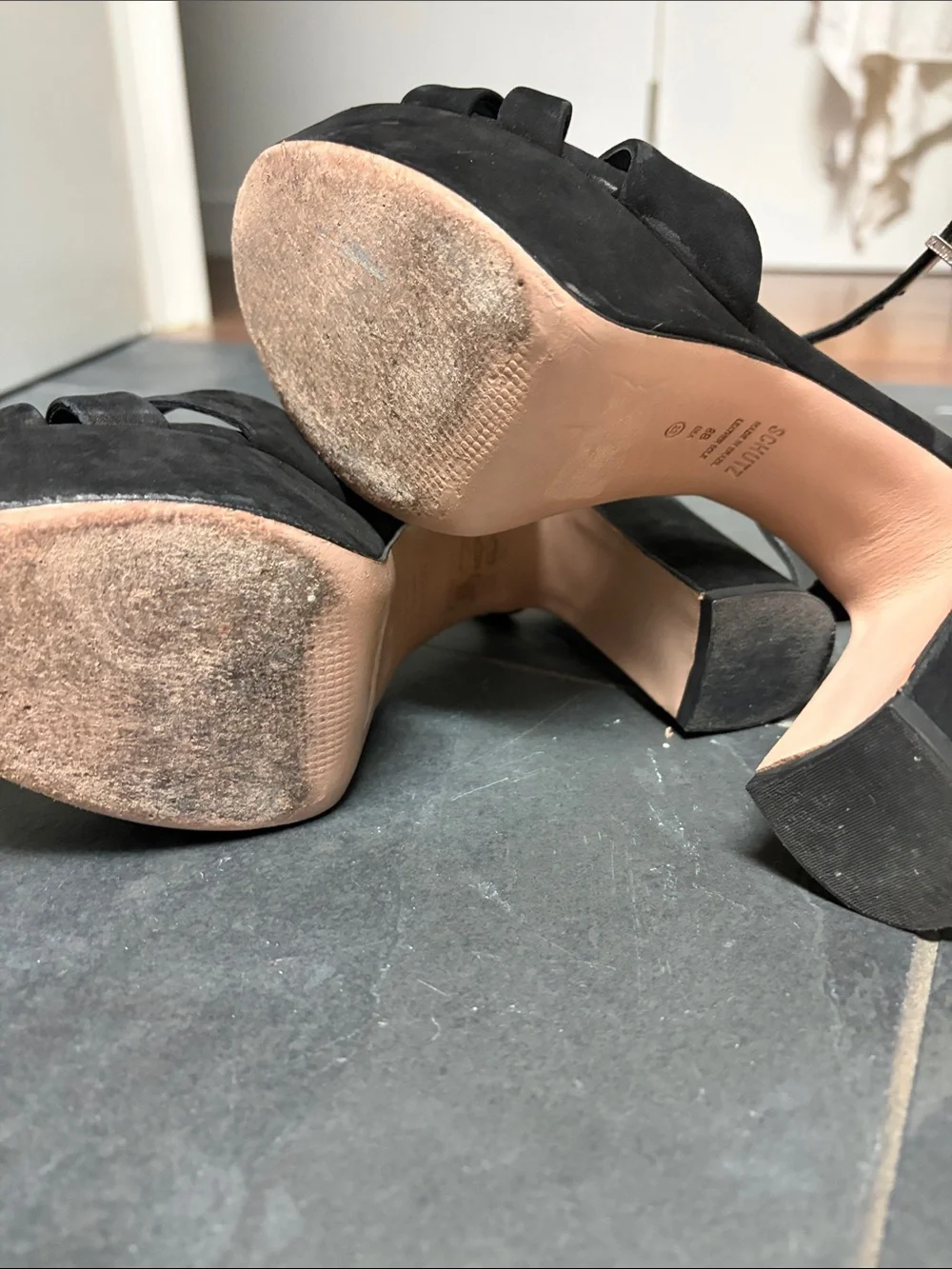 SCHUTZ these are